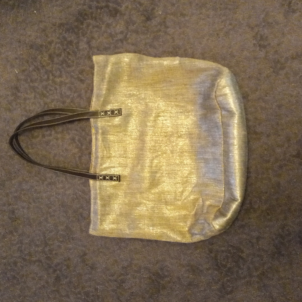 Large tote